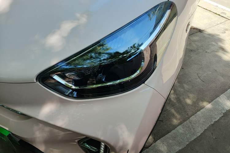 Used Chery QQ Little Ant 2022 Restyled Version Sweet Pink Edition Half-Sugar Version 30.6 kWh 30 kW 301 km Left Front Headlight
