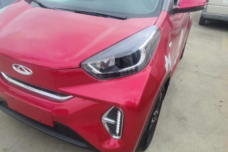 Used Chery QQ Little Ant 2022 Revised Version Sweet Pink Edition Half-Sugar Version Lithium Iron Phosphate 30.7 kWh 30 kW 301 km Left Front Headlight