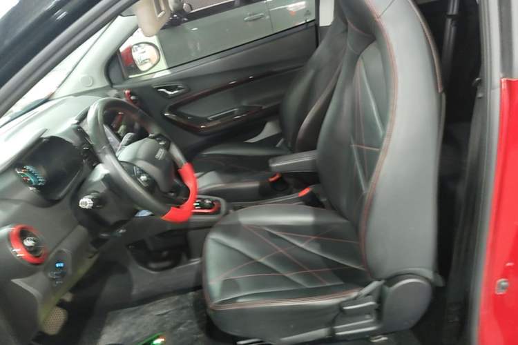 Used Chery QQ Little Ant 2022 Sweet Pink Edition Half-Sugar Version 3-Cell Lithium 30kW 301km Left Front Seat