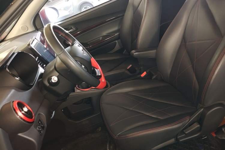 Used Chery QQ Little Ant 2022 Sweet Pink Edition Half-Sugar Version Lithium Iron Phosphate 29.2 kWh 30 kW 301 km Left Front Seat