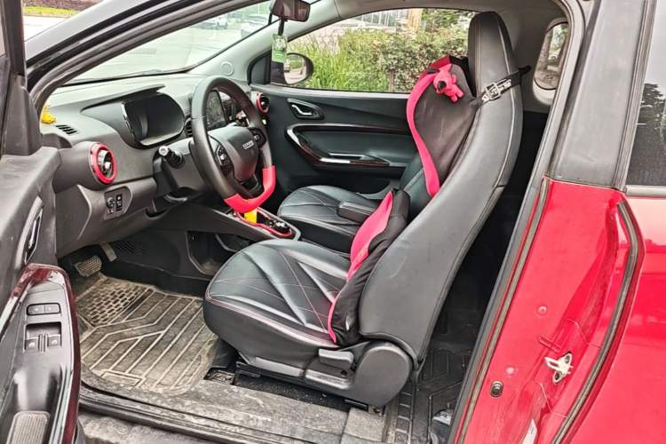 Used Chery QQ Little Ant 2022 Sweet Pink Edition Half-Sugar Version 3-Cell Lithium 30kW 301km Left Front Seat