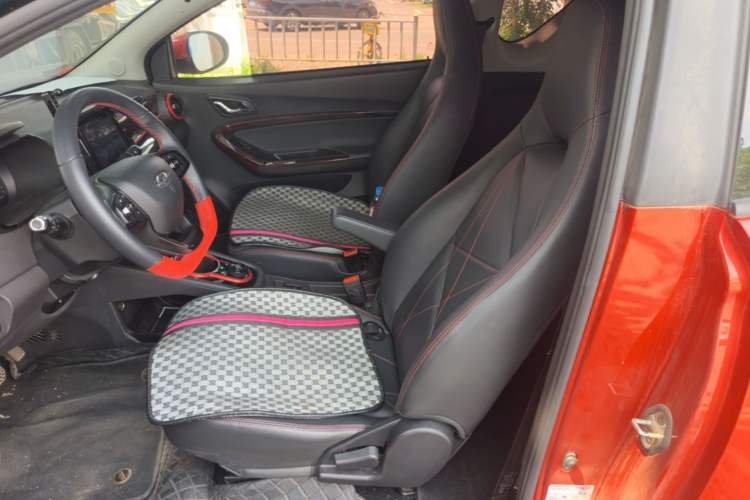 Used Chery QQ Little Ant 2022 Sweet Pink Edition Half-Sugar Version Lithium Iron Phosphate 30 kW 301 km Left Front Seat