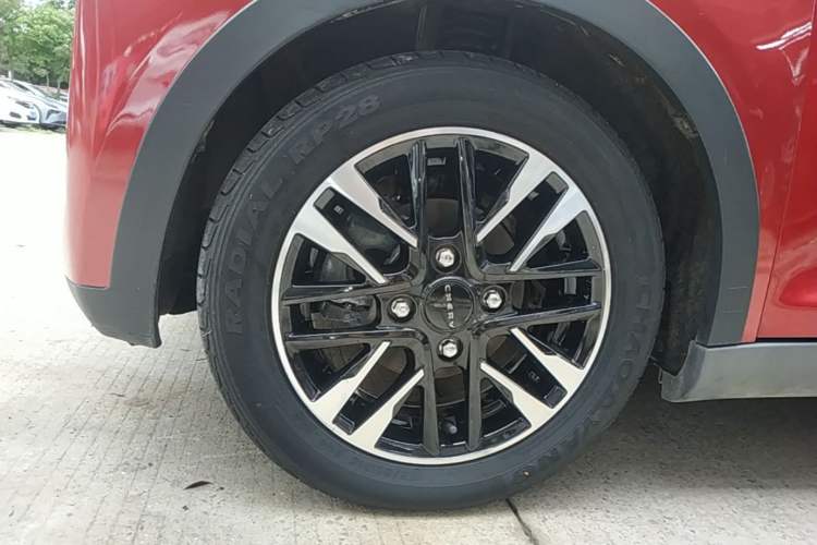 Used Chery QQ Little Ant 2022 Sweet Pink Edition Half-Sugar Version Lithium Iron Phosphate 30 kW 301 km Left Front Wheel Hub