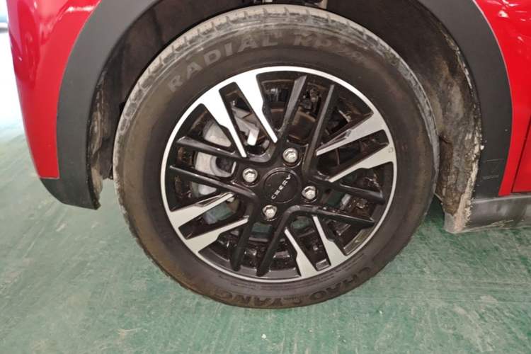 Used Chery QQ Little Ant 2022 Sweet Pink Edition Half-Sugar Version Lithium Iron Phosphate 29.2 kWh 30 kW 301 km Left Front Wheel Hub