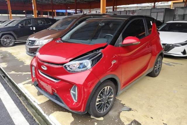 Used Chery QQ Little Ant 2022 Sweet Pink Edition Half-Sugar Version Lithium Iron Phosphate 29.2 kWh 30 kW 301 km