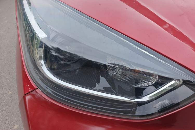 Used Chery QQ Little Ant 2022 Sweet Pink Edition Half-Sugar Version 3-Cell Lithium 30kW 408km Right Front Headlight