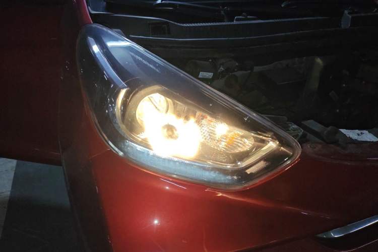 Used Chery QQ Little Ant 2022 Sweet Pink Edition Half-Sugar Version Lithium Iron Phosphate 30 kW 301 km Right Front Headlight