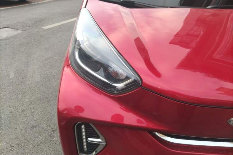 Used Chery QQ Little Ant 2022 Sweet Pink Edition Half-Sugar Version 3-Cell Lithium 30kW 301km Right Front Headlight