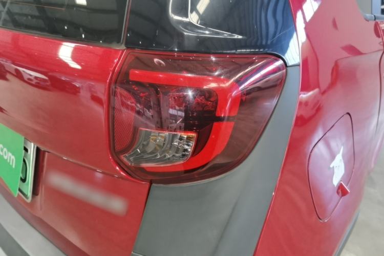 Used Chery QQ Little Ant 2022 Revised Version Sweet Pink Edition Half-Sugar Version Lithium Iron Phosphate 30.7 kWh 30 kW 301 km Right Rear Taillight