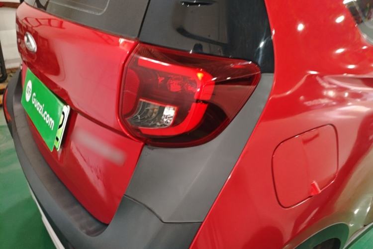 Used Chery QQ Little Ant 2022 Revised Version Sweet Pink Edition Half-Sugar Version Lithium Iron Phosphate 30.7 kWh 30 kW 301 km Right Rear Taillight