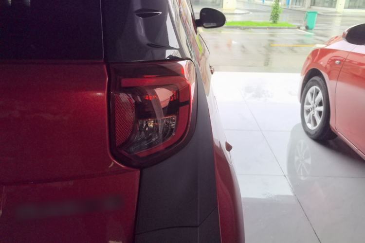 Used Chery QQ Little Ant 2022 Sweet Pink Edition Half-Sugar Version Lithium Iron Phosphate 30 kW 301 km Right Rear Taillight