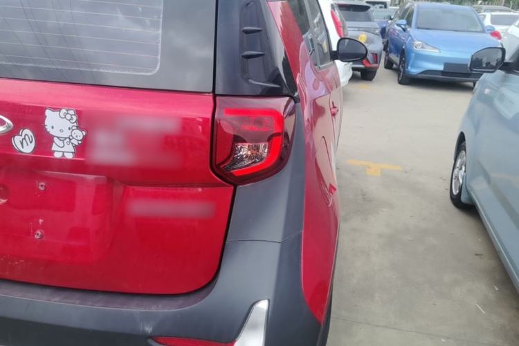 Used Chery QQ Little Ant 2022 Revised Version Sweet Pink Edition Half-Sugar Version Lithium Iron Phosphate 30.7 kWh 30 kW 301 km Right Rear Taillight