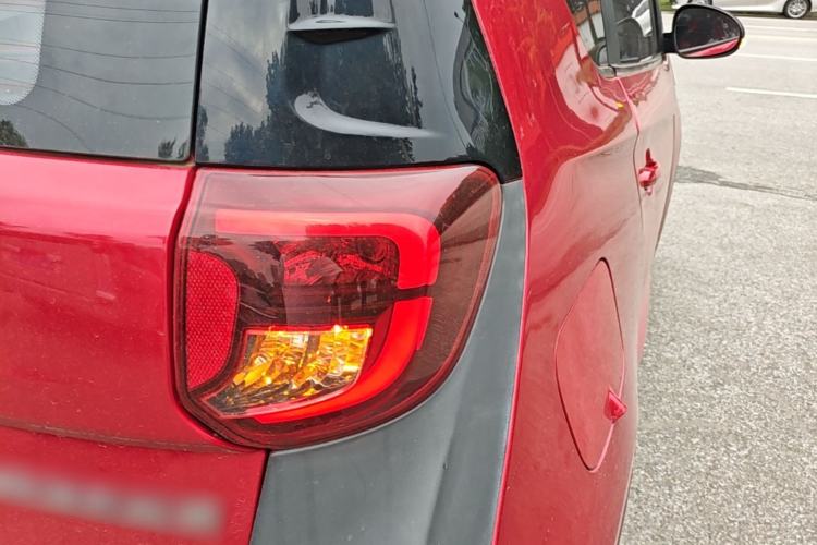 Used Chery QQ Little Ant 2022 Sweet Pink Edition Half-Sugar Version 3-Cell Lithium 30kW 301km Right Rear Taillight
