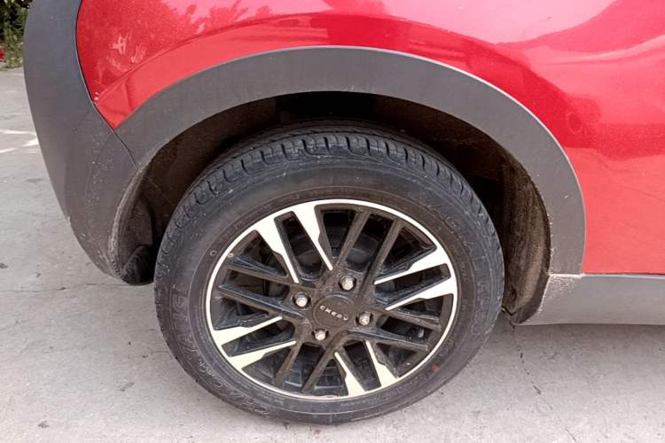 Used Chery QQ Little Ant 2022 Sweet Pink Edition Low-Sugar Version Lithium Iron Phosphate 29.2 kWh 30 kW 301 km Right Rear Wheel Hub