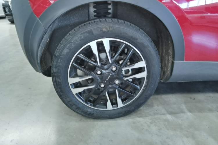 Used Chery QQ Little Ant 2022 Revised Version Sweet Pink Edition Half-Sugar Version Lithium Iron Phosphate 30.7 kWh 30 kW 301 km Right Rear Wheel Hub