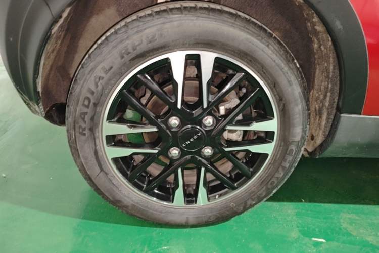 Used Chery QQ Little Ant 2022 Revised Version Sweet Pink Edition Half-Sugar Version Lithium Iron Phosphate 30.7 kWh 30 kW 301 km Right Rear Wheel Hub