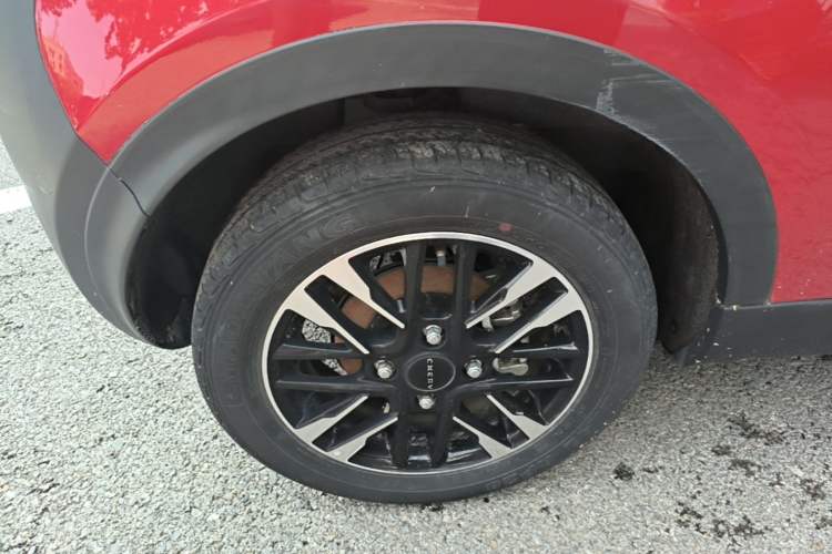 Used Chery QQ Little Ant 2022 Sweet Pink Edition Half-Sugar Version 3-Cell Lithium 30kW 301km Right Rear Wheel Hub