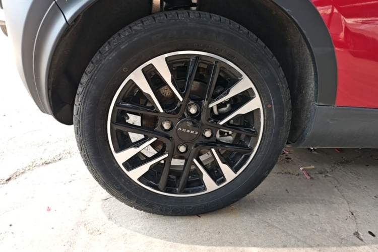 Used Chery QQ Little Ant 2022 Revised Version Sweet Pink Edition Half-Sugar Version Lithium Iron Phosphate 30.7 kWh 30 kW 301 km Right Rear Wheel Hub