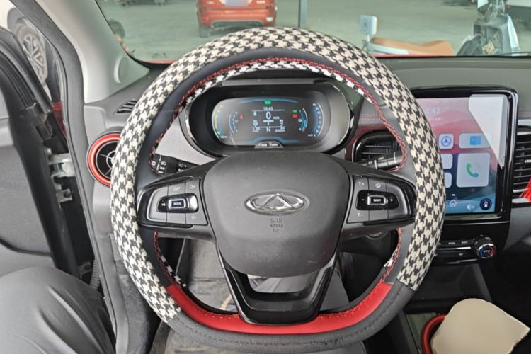 Used Chery QQ Little Ant 2022 Revised Version Sweet Pink Edition Half-Sugar Version Lithium Iron Phosphate 30.7 kWh 30 kW 301 km Steering Wheel