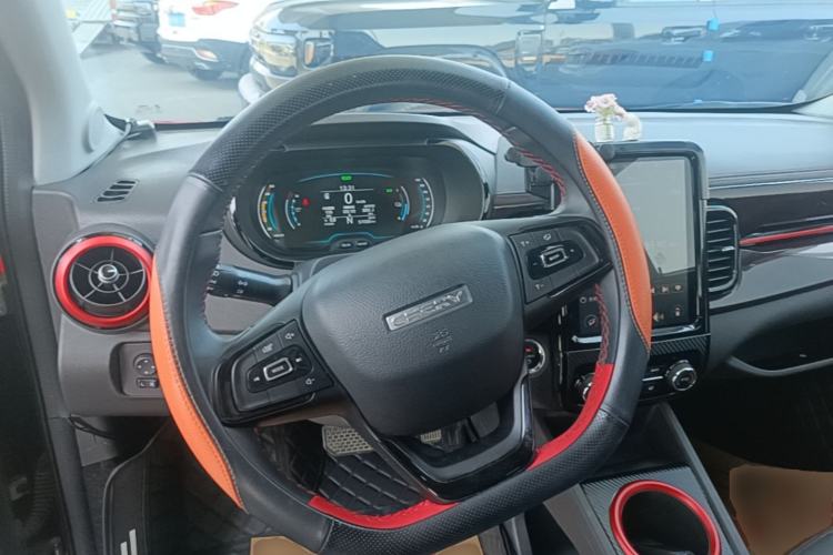 Used Chery QQ Little Ant 2022 Revised Version Sweet Pink Edition Half-Sugar Version Lithium Iron Phosphate 30.7 kWh 30 kW 301 km Steering Wheel