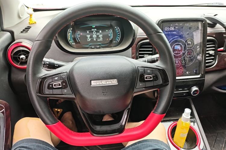 Used Chery QQ Little Ant 2022 Sweet Pink Edition Half-Sugar Version 3-Cell Lithium 30kW 301km Steering Wheel