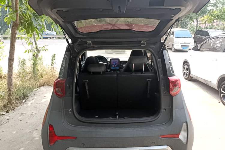 Used Chery QQ Little Ant 2022 Sweet Pink Edition Low-Sugar Version Lithium Iron Phosphate 29.2 kWh 30 kW 301 km Trunk