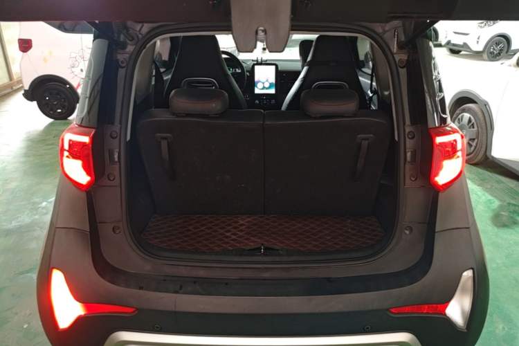 Used Chery QQ Little Ant 2022 Revised Version Sweet Pink Edition Half-Sugar Version Lithium Iron Phosphate 30.7 kWh 30 kW 301 km Trunk