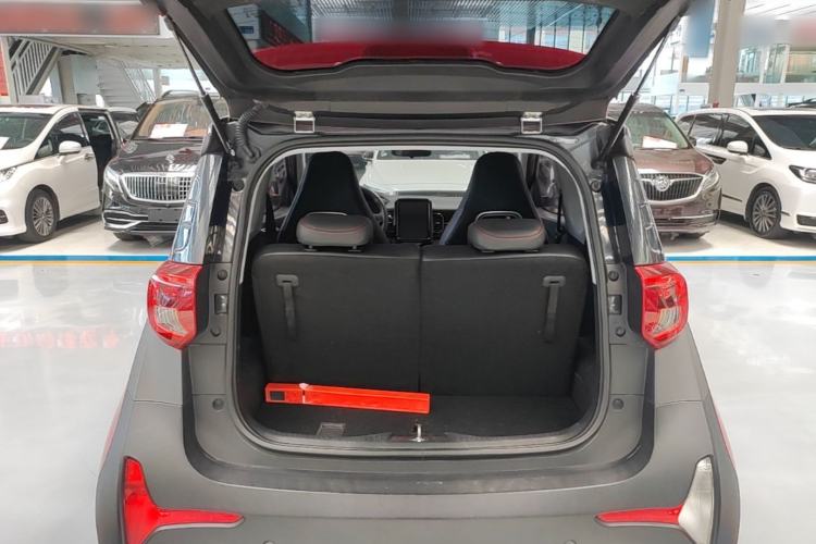 Used Chery QQ Little Ant 2022 Revised Version Sweet Pink Edition Half-Sugar Version Lithium Iron Phosphate 30.7 kWh 30 kW 301 km Trunk