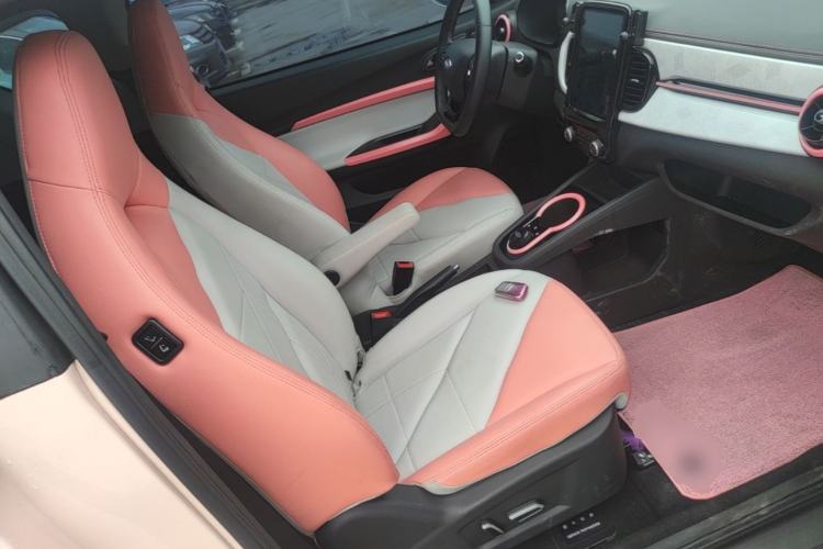 Used Chery QQ Little Ant 2022 Restyled Version Sweet Pink Edition Low-Sugar Version Lithium Iron Phosphate Battery 30.7 kWh 30 kW 301 km Right Front Seat