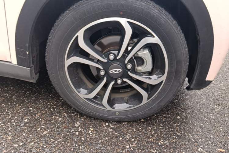 Used Chery QQ Little Ant 2022 Me 301km Rococo Lithium Iron Phosphate Right Front Wheel Hub