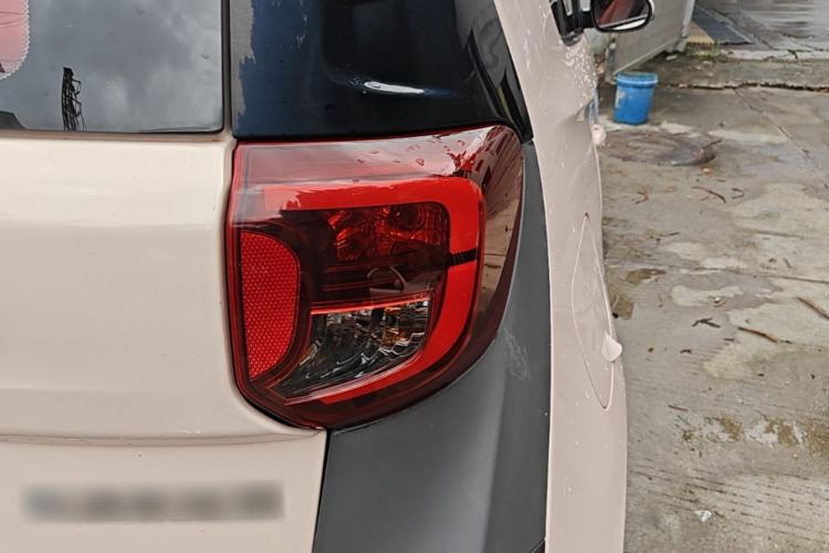 Used Chery QQ Little Ant 2022 Restyled Version Sweet Pink Edition Half-Sugar Version 30.6 kWh 30 kW 301 km Right Rear Taillight