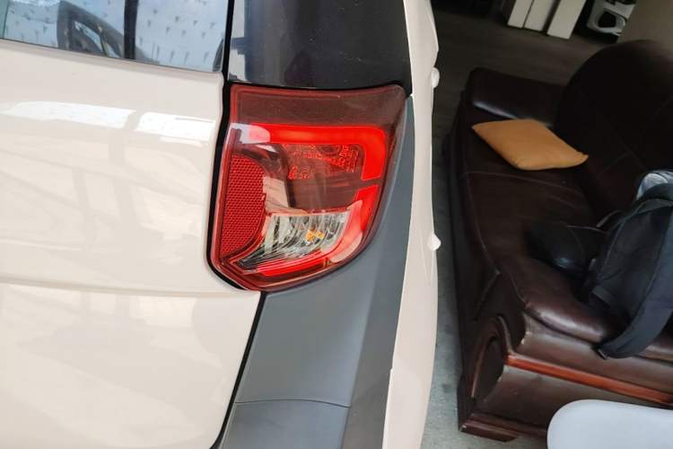 Used Chery QQ Little Ant 2022 Sweet Pink Edition Half-Sugar Version Lithium Iron Phosphate 29.2 kWh 30 kW 301 km Right Rear Taillight