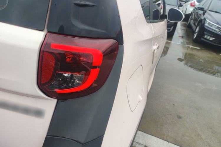 Used Chery QQ Little Ant 2022 Restyled Version Sweet Pink Edition Low-Sugar Version Lithium Iron Phosphate Battery 30.7 kWh 30 kW 301 km Right Rear Taillight