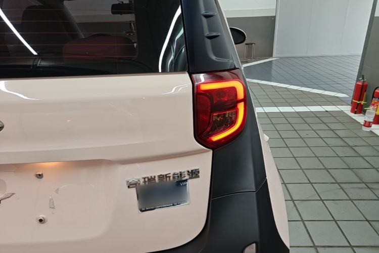 Used Chery QQ Little Ant 2022 Revised Version Sweet Pink Edition Half-Sugar Version Lithium Iron Phosphate 30.7 kWh 30 kW 301 km Right Rear Taillight