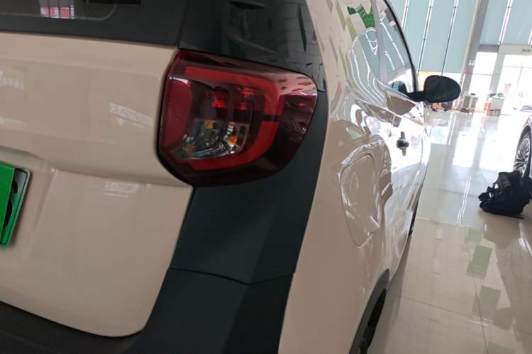 Used Chery QQ Little Ant 2022 Sweet Pink Edition Half-Sugar Version Lithium Iron Phosphate 29.2 kWh 30 kW 301 km Right Rear Taillight