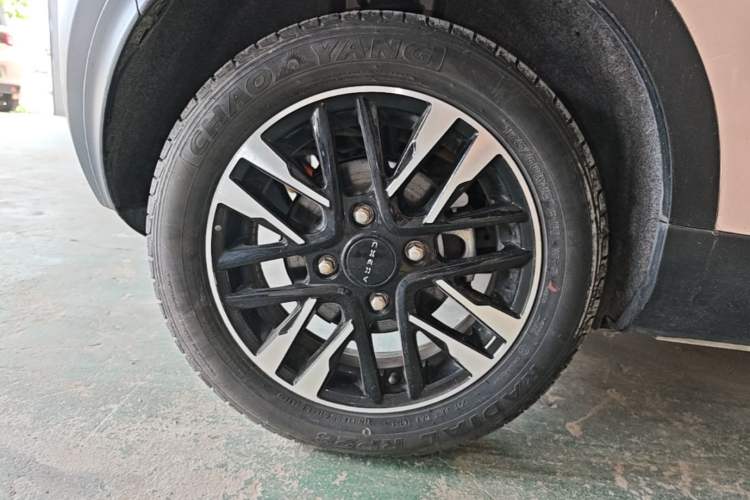 Used Chery QQ Little Ant 2022 Sweet Pink Edition Half-Sugar Version Lithium Iron Phosphate 30 kW 301 km Right Rear Wheel Hub