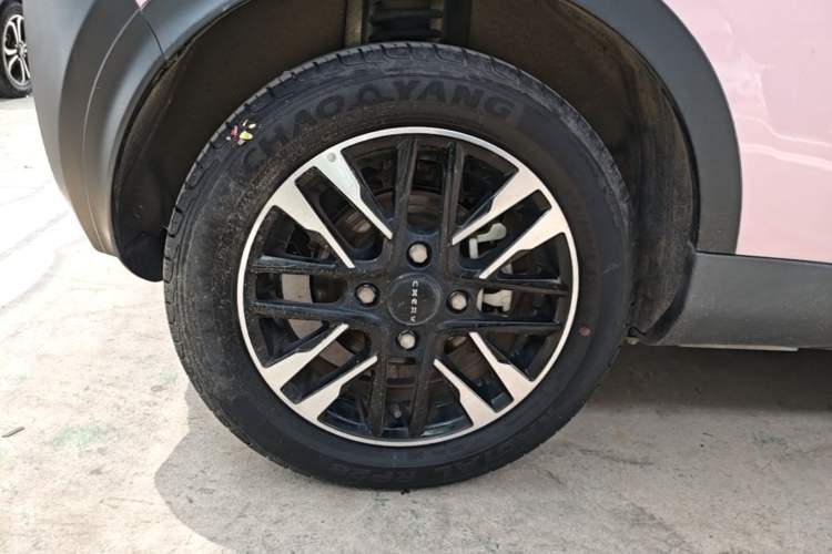 Used Chery QQ Little Ant 2022 Updated Version Sweet Pink Edition Full Sugar Version Lithium Iron Phosphate 30.7 kWh 30 kW 301 km Right Rear Wheel Hub