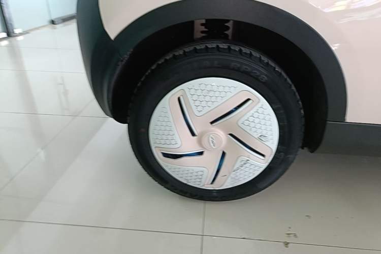 Used Chery QQ Little Ant 2022 Me 301km Romance Phosphate Lithium-Iron Right Rear Wheel Hub
