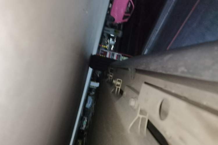 Used Chery QQ Little Ant 2022 Revised Version Sweet Pink Edition Half-Sugar Version Lithium Iron Phosphate 30.7 kWh 30 kW 301 km Right Side Sill