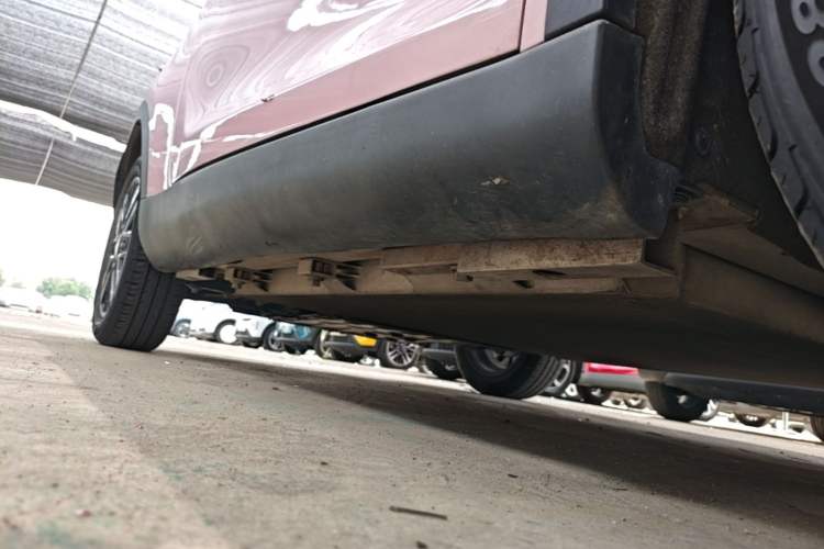 Used Chery QQ Little Ant 2022 Updated Version Sweet Pink Edition Full Sugar Version Lithium Iron Phosphate 30.7 kWh 30 kW 301 km Right Side Sill