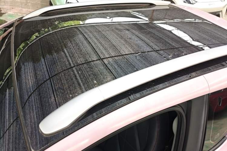 Used Chery QQ Little Ant 2022 Updated Version Sweet Pink Edition Full Sugar Version Lithium Iron Phosphate 30.7 kWh 30 kW 301 km Roof