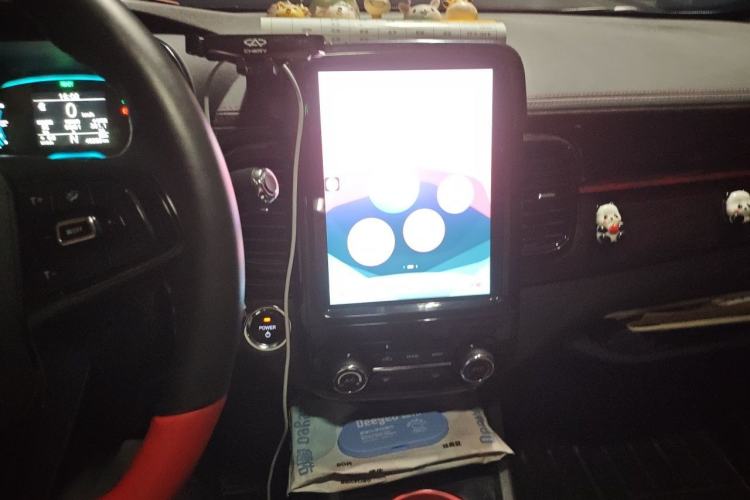 Used Chery QQ Little Ant 2022 Sweet Pink Edition Half-Sugar Version 3-Cell Lithium 30kW 301km Audio And AC Panel
