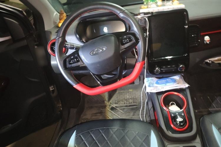 Used Chery QQ Little Ant 2022 Sweet Pink Edition Half-Sugar Version 3-Cell Lithium 30kW 301km Center Console