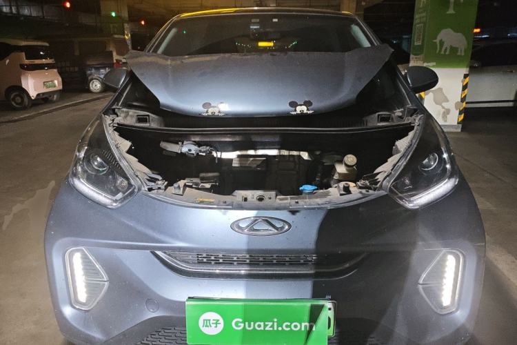 Used Chery QQ Little Ant 2022 Sweet Pink Edition Half-Sugar Version 3-Cell Lithium 30kW 301km Engine Bay