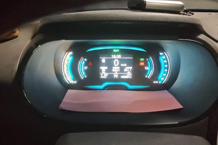 Used Chery QQ Little Ant 2022 Sweet Pink Edition Half-Sugar Version 3-Cell Lithium 30kW 301km Instrument Cluster