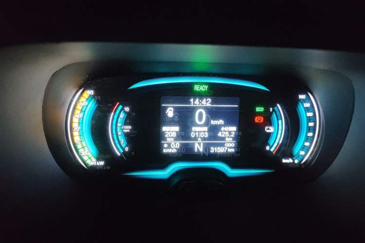 Used Chery QQ Little Ant 2022 Sweet Pink Edition Half-Sugar Version Lithium Iron Phosphate 30 kW 301 km Instrument Cluster