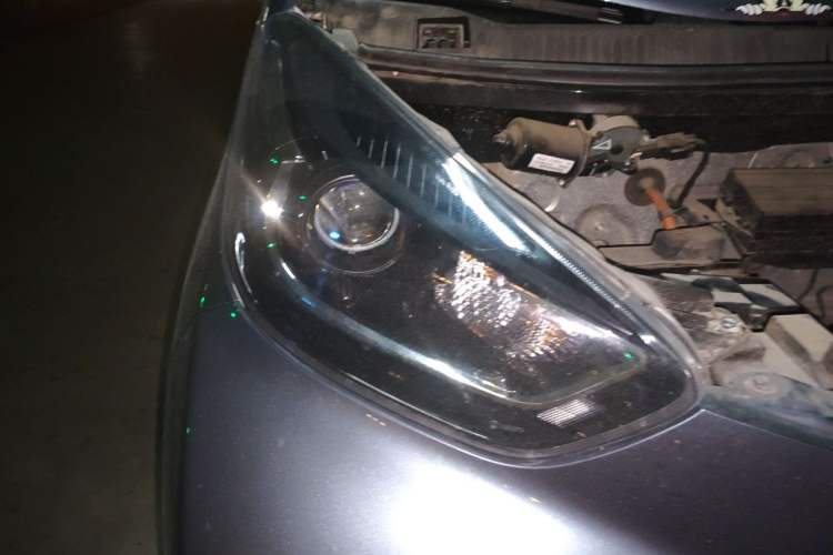 Used Chery QQ Little Ant 2022 Sweet Pink Edition Half-Sugar Version 3-Cell Lithium 30kW 301km Right Front Headlight