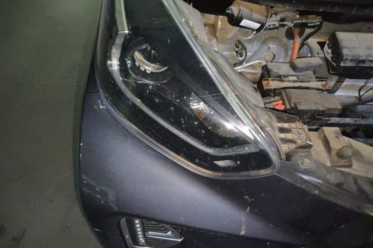 Used Chery QQ Little Ant 2022 Sweet Pink Edition Half-Sugar Version Lithium Iron Phosphate 30 kW 301 km Right Front Headlight