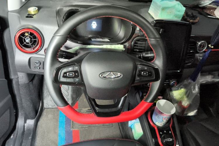 Used Chery QQ Little Ant 2022 Sweet Pink Edition Half-Sugar Version Lithium Iron Phosphate 30 kW 301 km Steering Wheel