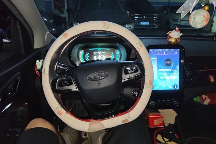 Used Chery QQ Little Ant 2022 Sweet Pink Edition Half-Sugar Version Lithium Iron Phosphate 30 kW 301 km Steering Wheel